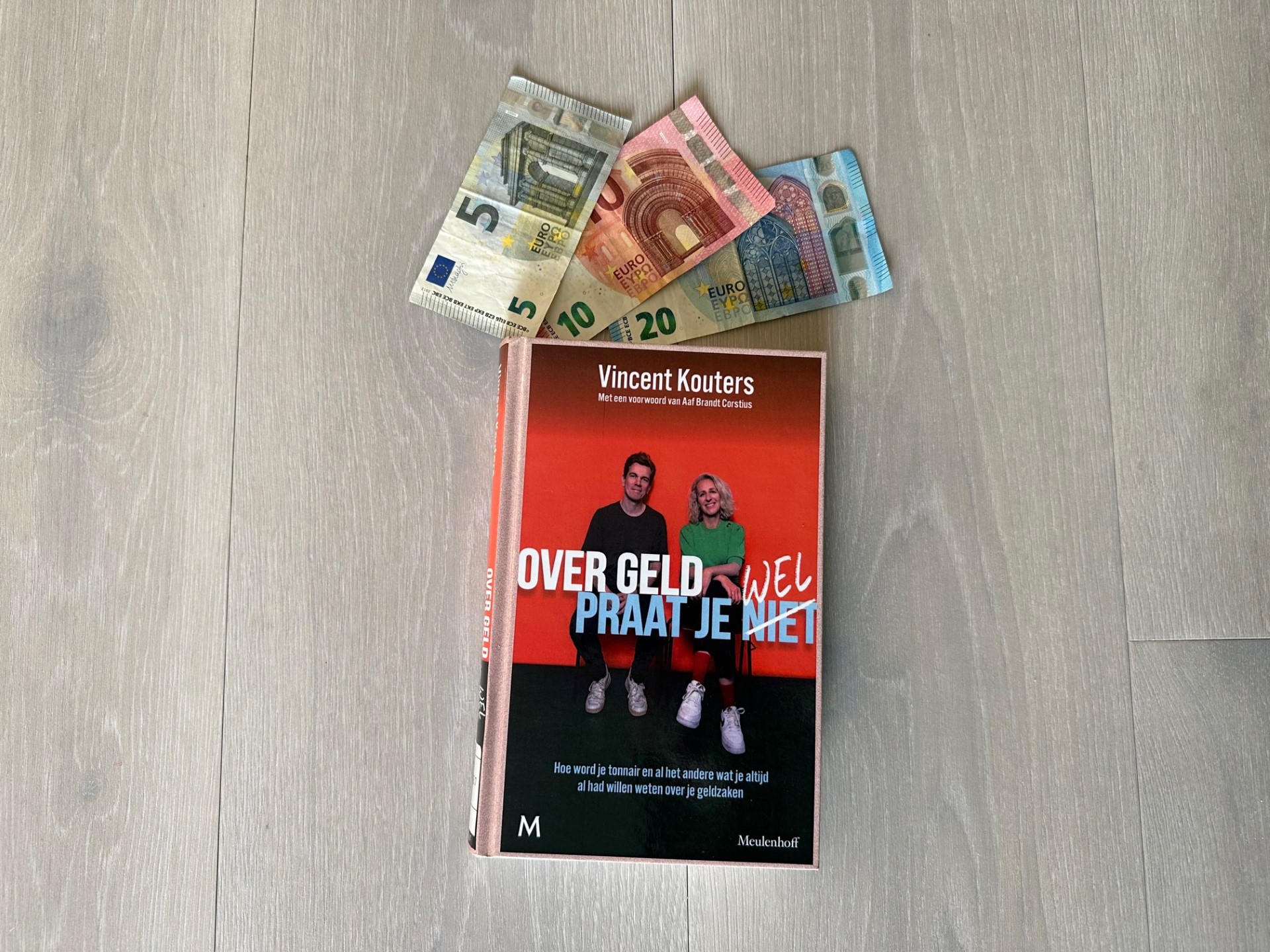 Over geld praat je wel review